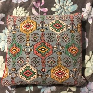 Decorative pillow